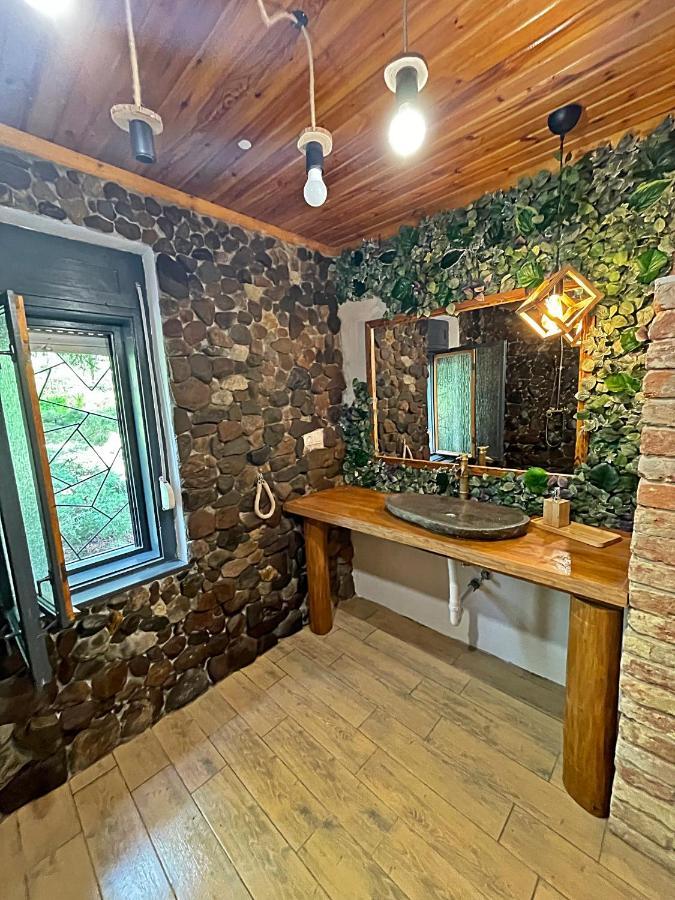 Cityside Cottage Eger Bagian luar foto