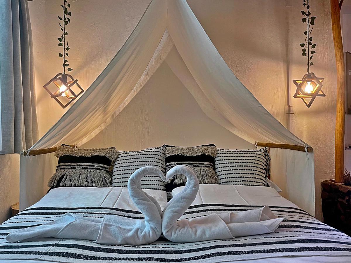 Cityside Cottage Eger Bagian luar foto