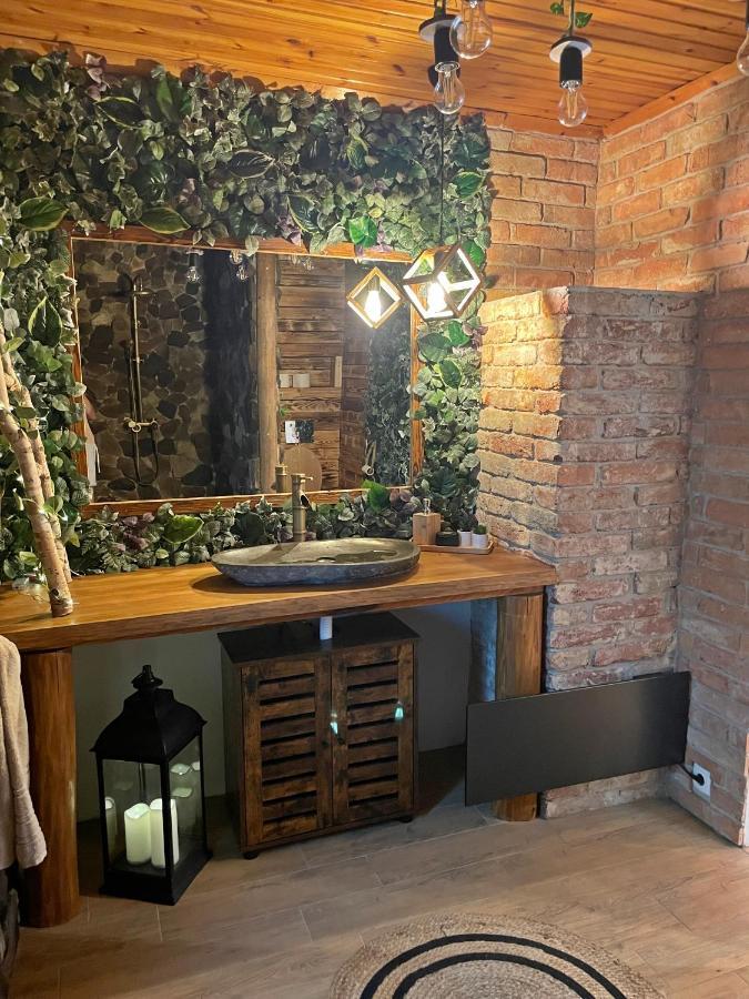 Cityside Cottage Eger Bagian luar foto