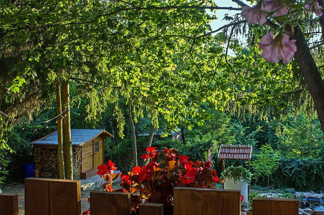 Cityside Cottage Eger Bagian luar foto