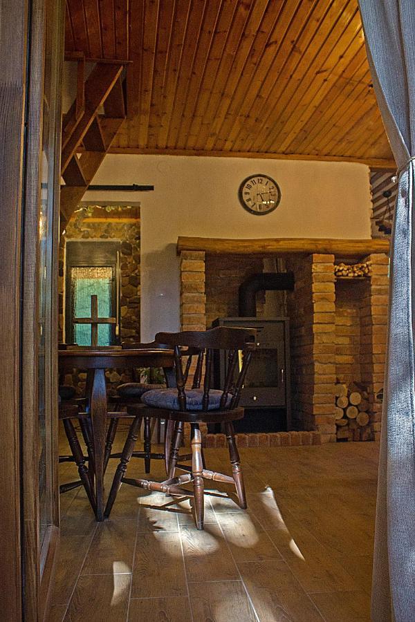 Cityside Cottage Eger Bagian luar foto