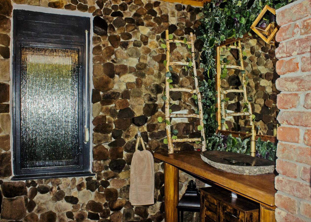 Cityside Cottage Eger Bagian luar foto
